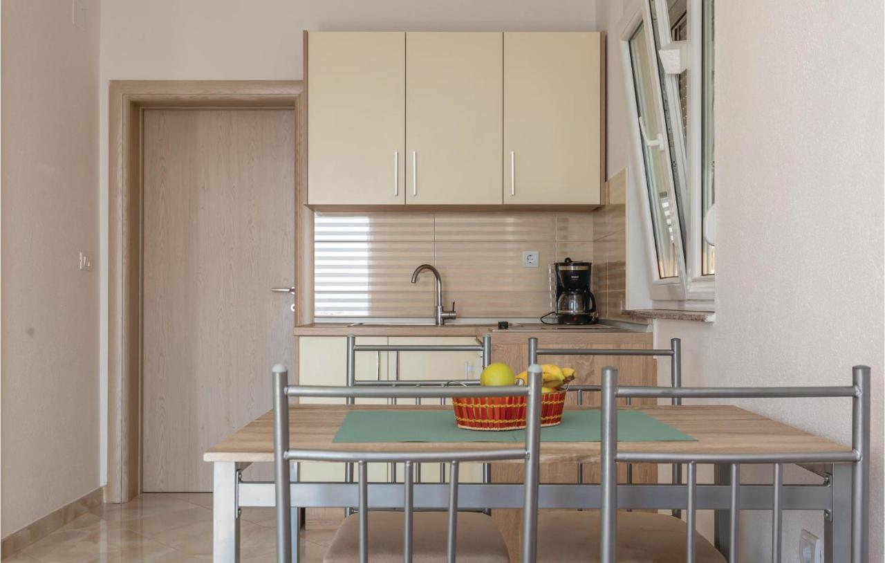 Amazing Apartment In Krvavica With Wifi Exterior photo