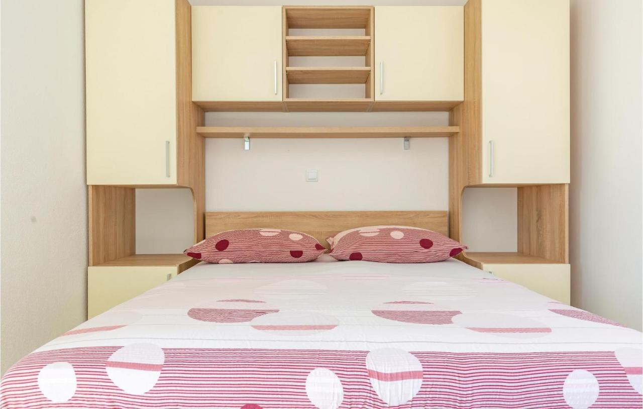 Amazing Apartment In Krvavica With Wifi Exterior photo
