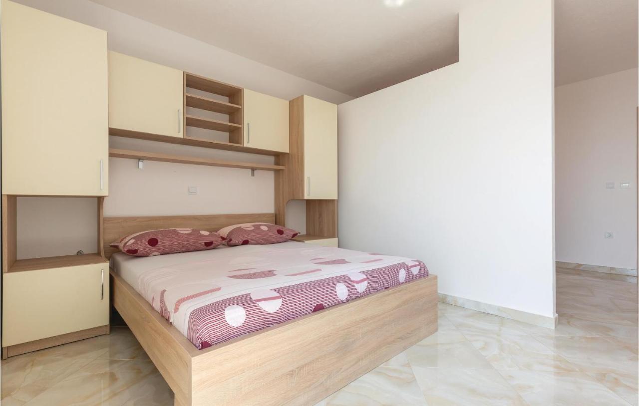 Amazing Apartment In Krvavica With Wifi Exterior photo